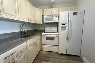 360 Camden P, West Palm Beach, FL 33417 - Photo 3