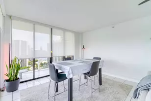20185 E Country Club Dr, Miami, FL 33180 - Photo 7
