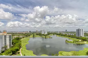 20185 E Country Club Dr, Miami, FL 33180 - Photo 21