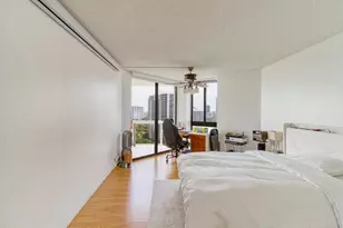 20185 E Country Club Dr, Miami, FL 33180 - Photo 33