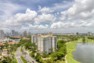 20185 E Country Club Dr, Miami, FL 33180 - Photo 19