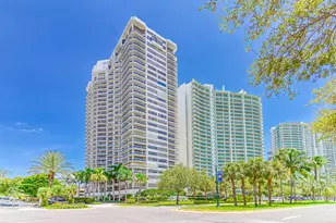 20185 E Country Club Dr, Miami, FL 33180 - Photo 47