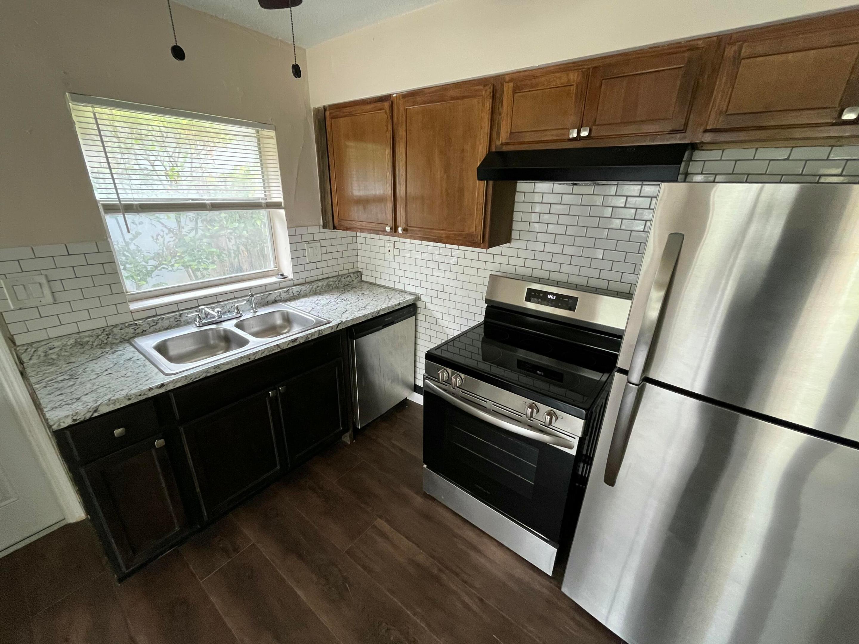 1335 NW 7th Terrace main architectural view