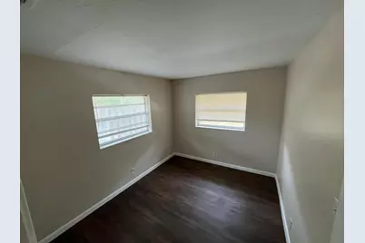 1335 NW 7th Terrace, Fort Lauderdale, FL 33311 - Photo 11