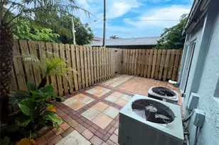 1460 NE 18th St, Fort Lauderdale, FL 33305 - Photo 17
