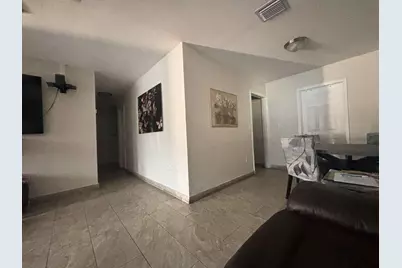 750 NE 4th Place, Hialeah, FL 33010 - Photo 13