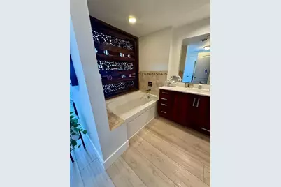 110 N Federal #918, Fort Lauderdale, FL 33301 - Photo 11