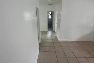 648 NE 139th St, North Miami, FL 33161 - Photo 3