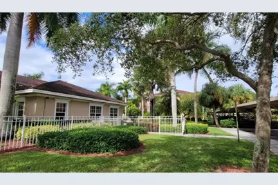 6533 Emerald Dunes Drive #304, West Palm Beach, FL 33411 - Photo 9