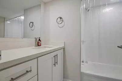 3590 Via Poinciana #501, Lake Worth, FL 33467 - Photo 17