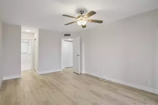 3590 Via Poinciana, Lake Worth, FL 33467 - Photo 11