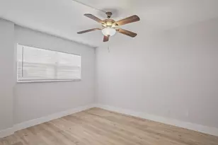 3590 Via Poinciana, Lake Worth, FL 33467 - Photo 15