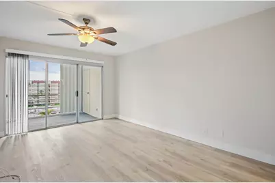 3590 Via Poinciana #501, Lake Worth, FL 33467 - Photo 9