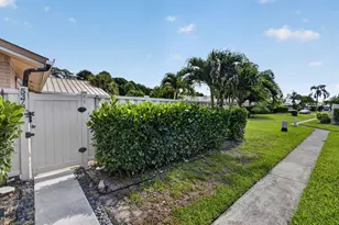 5378 Eagle Lake Dr, Palm Beach Gardens, FL 33418 - Photo 5