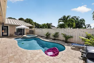 5378 Eagle Lake Drive, Palm Beach Gardens, FL 33418 - Photo 5