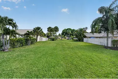 5378 Eagle Lake Drive, Palm Beach Gardens, FL 33418 - Photo 3