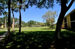 316 Meadows Cir, Boynton Beach, FL 33436 - Photo 11