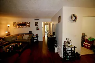 316 Meadows Cir, Boynton Beach, FL 33436 - Photo 3