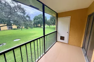 316 Meadows Cir, Boynton Beach, FL 33436 - Photo 13