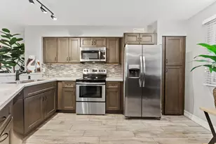 2215 Cypress Island Dr, Pompano Beach, FL 33069 - Photo 5