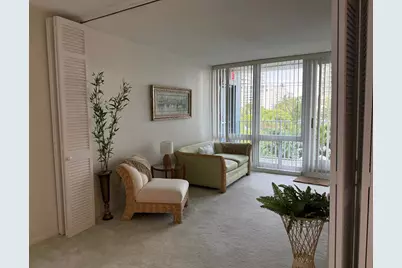 524 Orton Avenue #403, Fort Lauderdale, FL 33304 - Photo 3