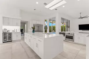 1002 Lake Shore Dr, Delray Beach, FL 33444 - Photo 3