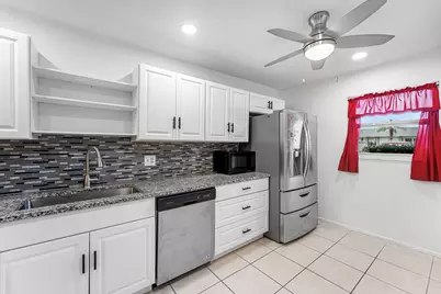 2638 Gately Drive E #125, West Palm Beach, FL 33415 - Photo 3