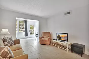 330 NE 26th Ave, Boynton Beach, FL 33435 - Photo 15