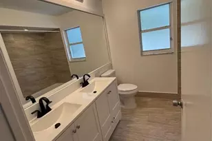 2927 Bogota Ave, Hollywood, FL 33026 - Photo 23