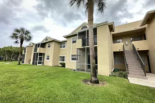 800 Cypress Park Way, Pompano Beach, FL 33064 - Photo 1