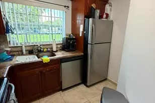 800 Cypress Park Way, Pompano Beach, FL 33064 - Photo 9