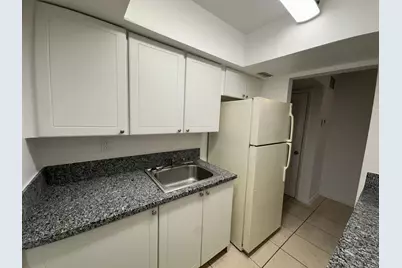 515 S Sequoia Drive #109, West Palm Beach, FL 33409 - Photo 3