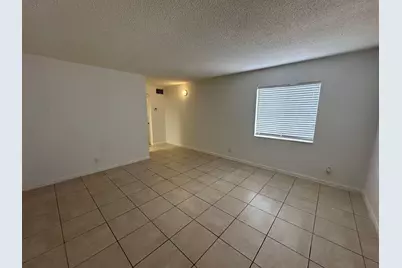 515 S Sequoia Drive #109, West Palm Beach, FL 33409 - Photo 9