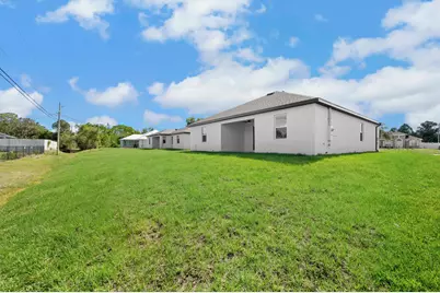 8225 95th Avenue, Vero Beach, FL 32967 - Photo 5