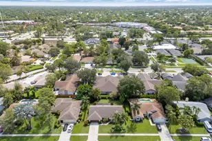 1532 Primrose Ln, Wellington, FL 33414 - Photo 35