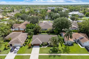 1532 Primrose Ln, Wellington, FL 33414 - Photo 37