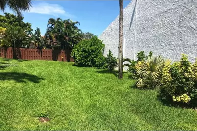414 NE 195th Street #414, Miami, FL 33179 - Photo 7