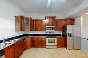 1610 Presidential Way, West Palm Beach, FL 33401 - Photo 5