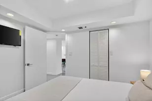 1717 N Bayshore Dr, Miami, FL 33132 - Photo 45