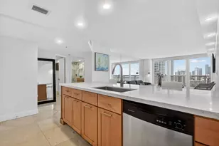 1717 N Bayshore Dr, Miami, FL 33132 - Photo 21