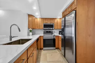 1717 N Bayshore Dr, Miami, FL 33132 - Photo 17