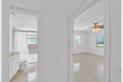 169 Suffolk E, Boca Raton, FL 33434 - Photo 23
