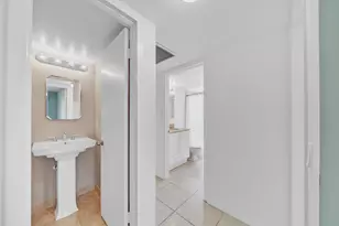 169 Suffolk E, Boca Raton, FL 33434 - Photo 21