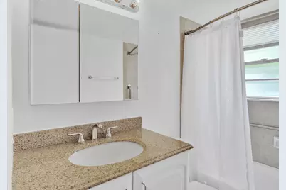 169 Suffolk E, Boca Raton, FL 33434 - Photo 27