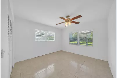 169 Suffolk E, Boca Raton, FL 33434 - Photo 23