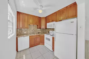 169 Suffolk E, Boca Raton, FL 33434 - Photo 7