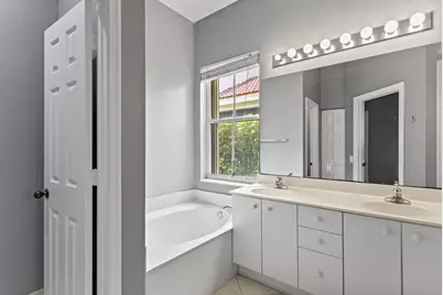 1071 Bluewood Terrace, Weston, FL 33327 - Photo 23