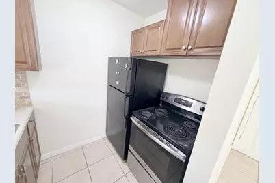 3030 NW 43rd Terrace #207, Lauderdale Lakes, FL 33313 - Photo 3