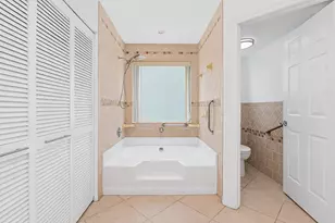 117 Sherwood Dr, Royal Palm Beach, FL 33411 - Photo 15