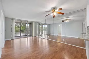 9450 Poinciana Pl, Davie, FL 33324 - Photo 5